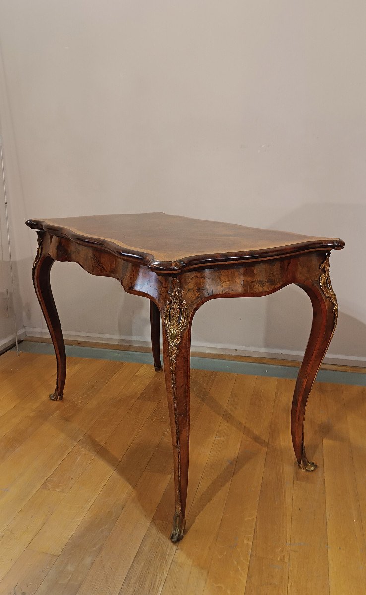 Early 19th Century Walnut Briar Game Table-photo-2