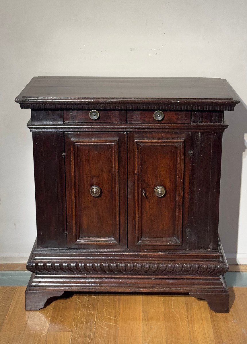 16th Century Renaissance Small Sideboard In Solid Walnut-photo-2