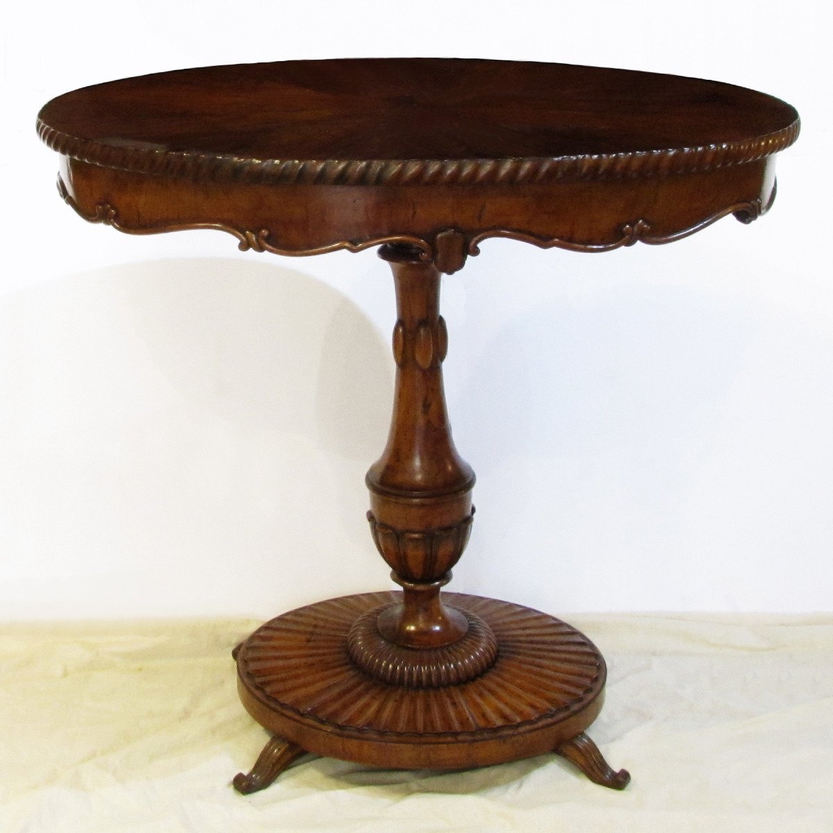 Early 19th Century Oval Coffee Table-photo-3