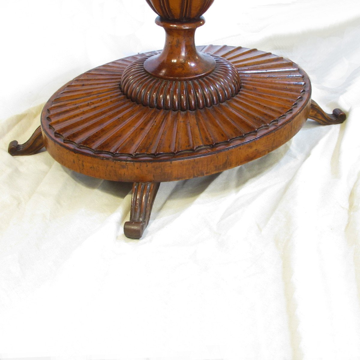 Early 19th Century Oval Coffee Table-photo-3