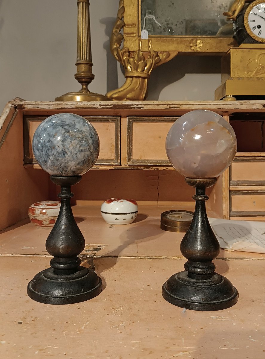 Early 19th Century Pair Of Quartz Spheres-photo-2