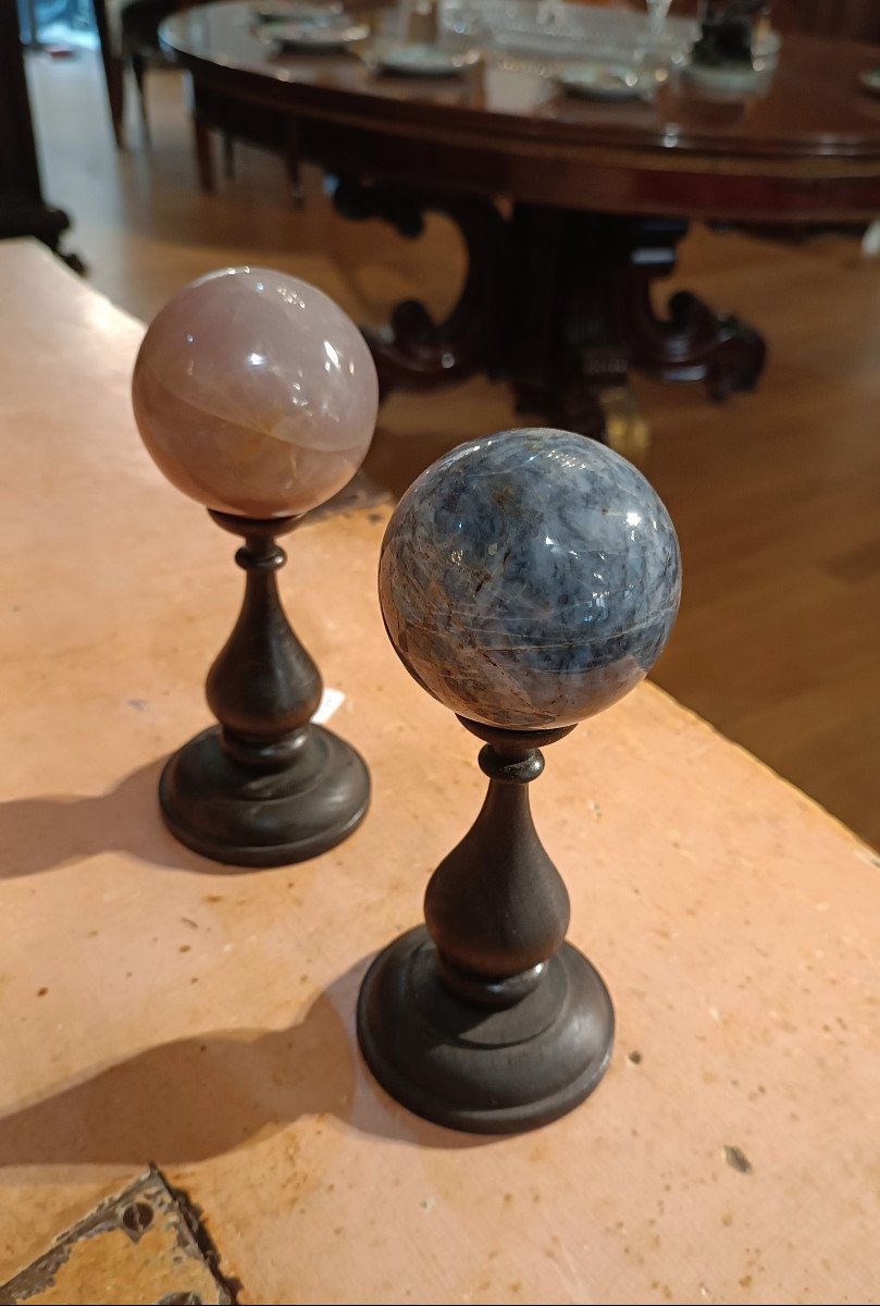 Early 19th Century Pair Of Quartz Spheres-photo-3