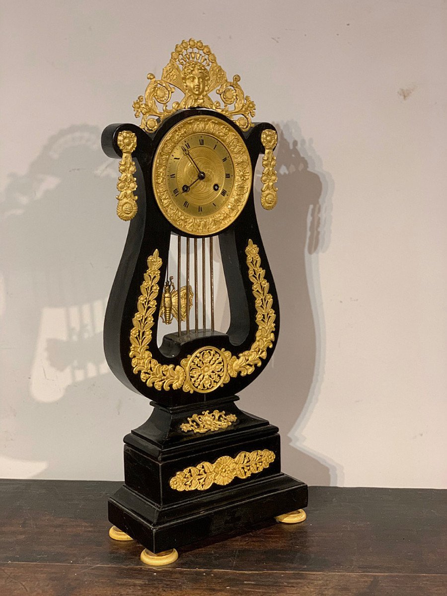 HORLOGE LYRE NÉOCLASSIQUE DU 18ème SIÈCLE-photo-2