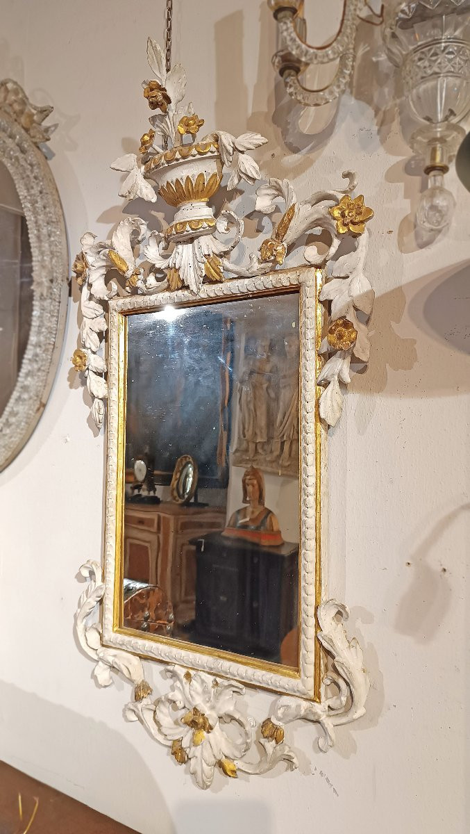 Late 18th Century Pair Of Lacquered And Gilt Mirrors -photo-3