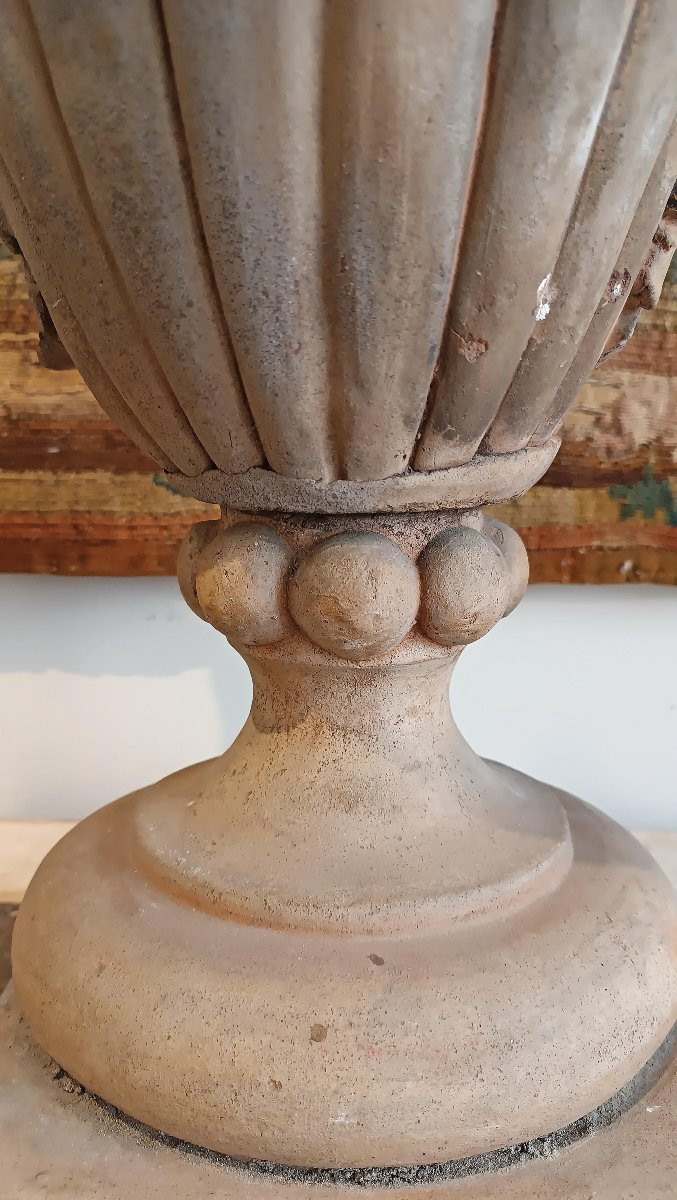 Late 18th Century Pair Of Neoclassical Terracotta Vases -photo-5