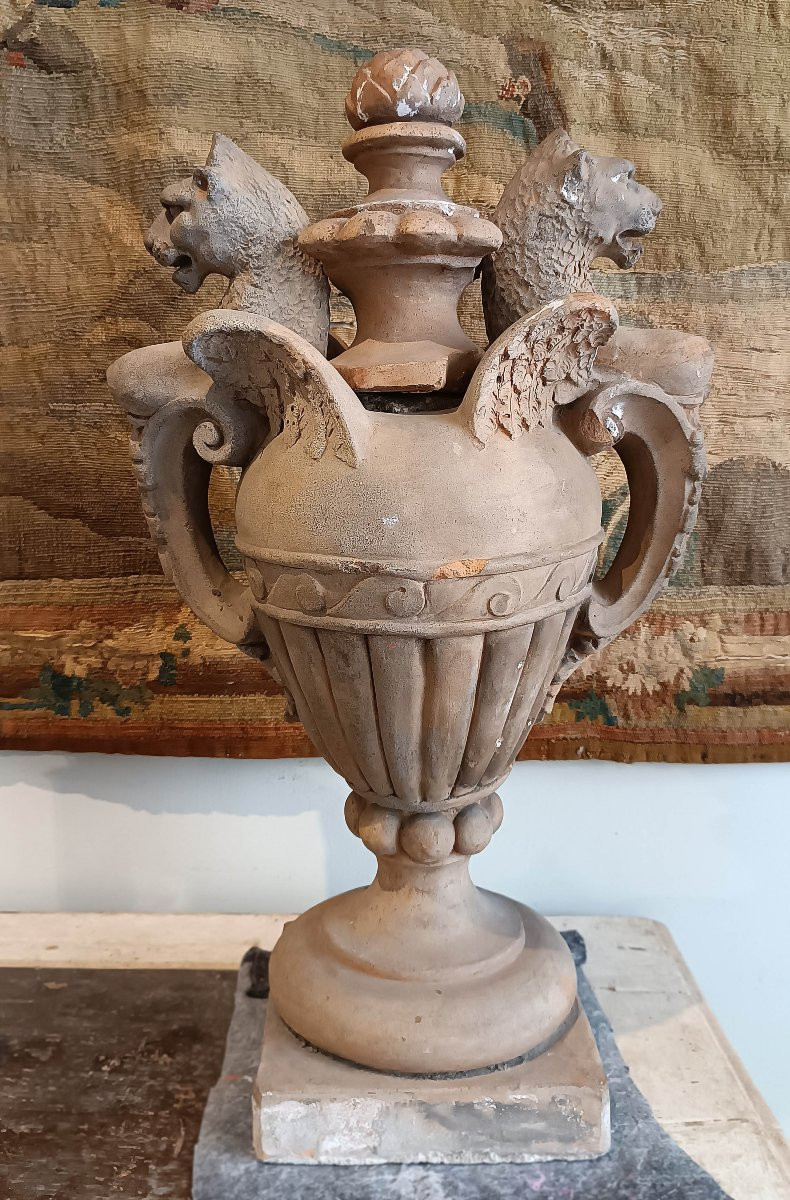 Late 18th Century Pair Of Neoclassical Terracotta Vases -photo-7