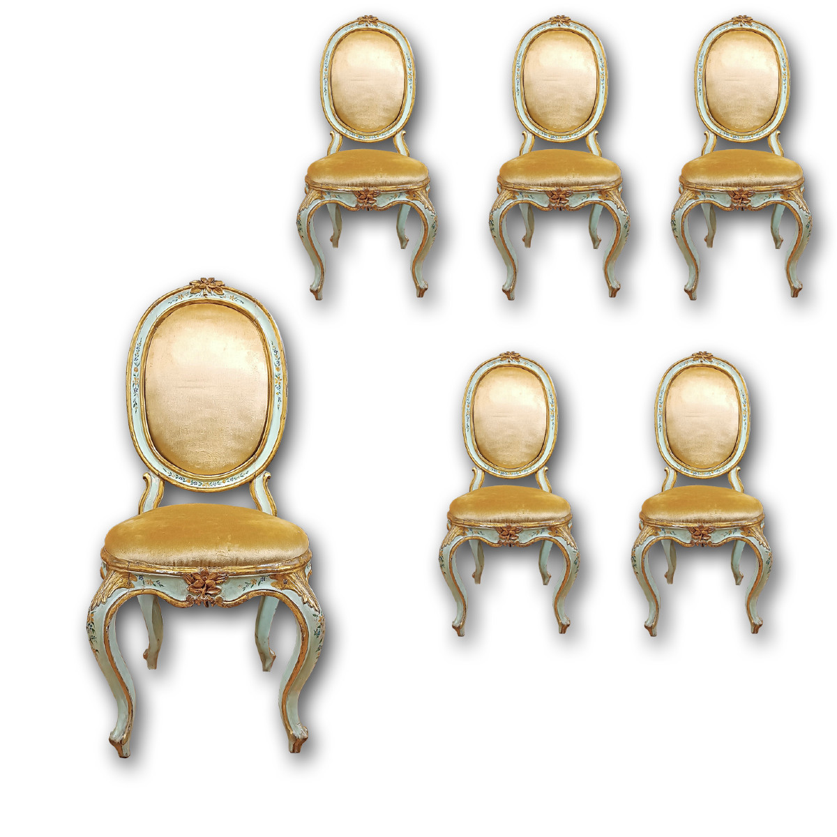 SIX CHAISES LOUIS XV EN BOIS LAQUÉ, PEINT ET DORÉ MILIEU DU 18ème SIÈCLE