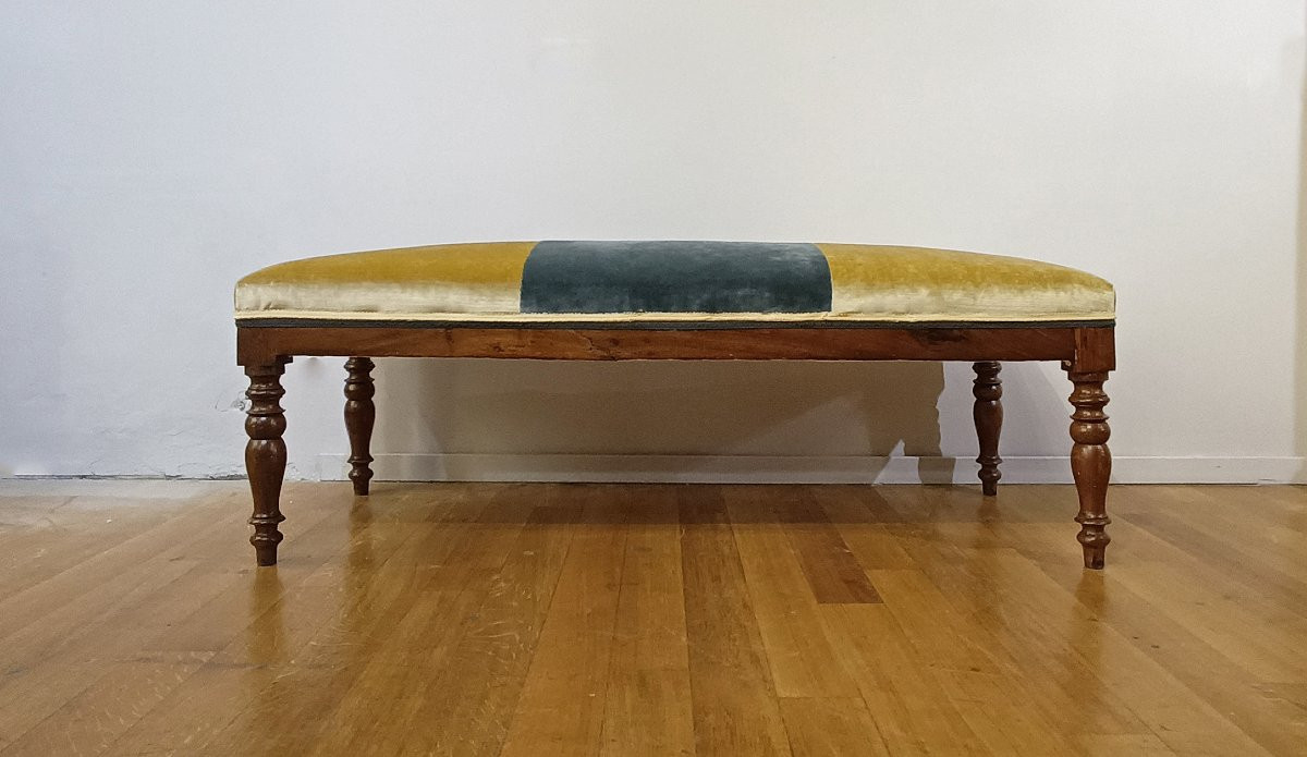 Mid-19th Century Small Walnut Bench -photo-4