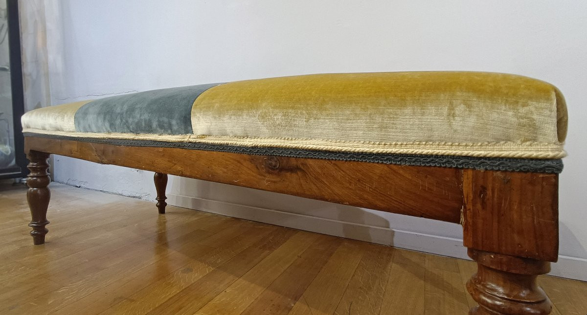 Mid-19th Century Small Walnut Bench -photo-5