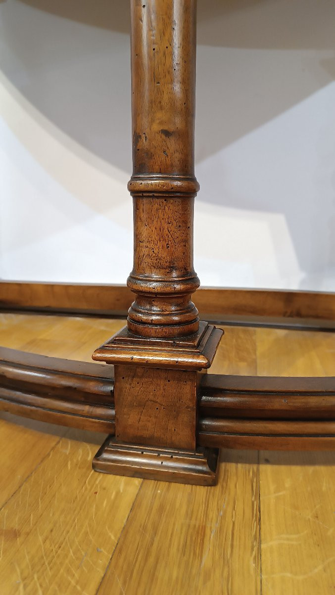 Late 17th Century Walnut Half-moon Console Table-photo-8