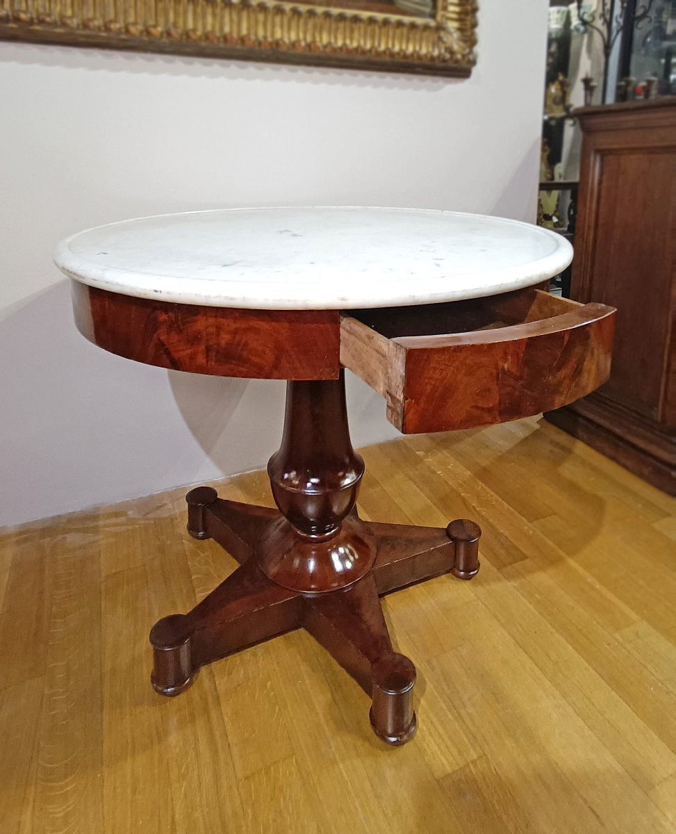 First Half Of The 19th Century Round Table In Mahogany -photo-2