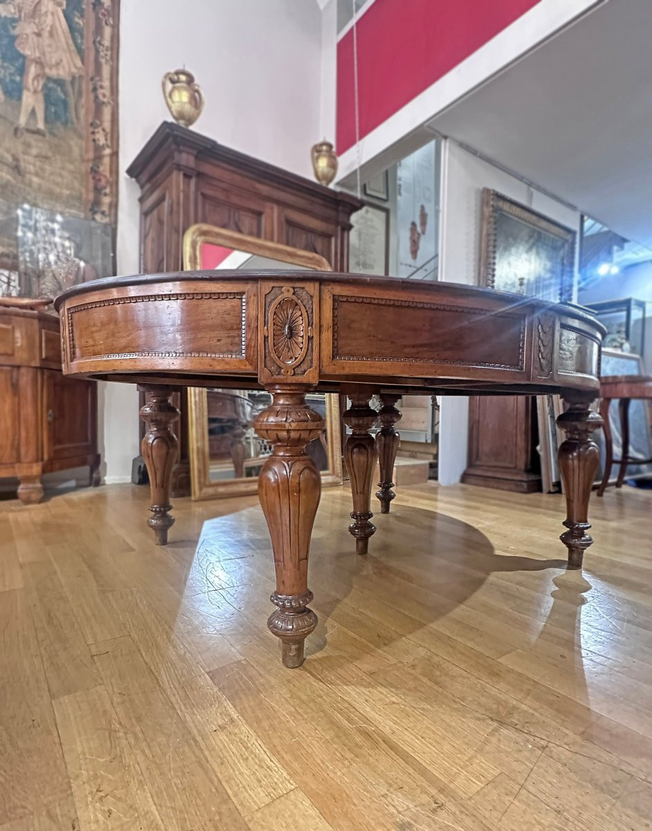 TABLE OVALE EN NOYER SCULPTÉE MILIEU DU 19ème SIÈCLE-photo-6