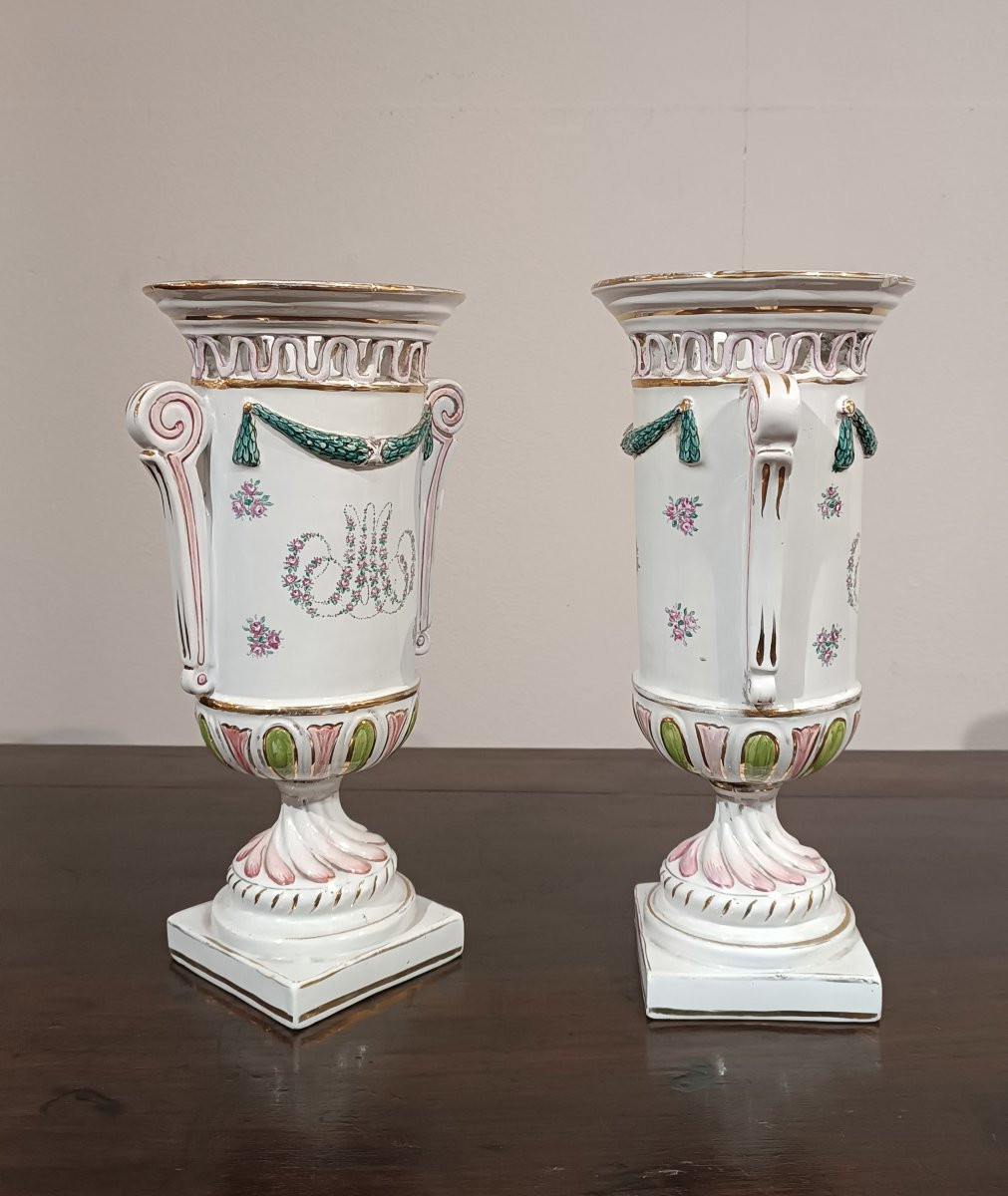 First Half Of The 19th Century Pair Of Painted Porcelain Vases-photo-3