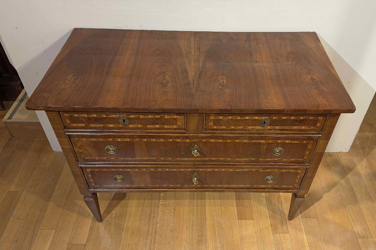Second Half Of The 18th Century Neoclassical Walnut Feather Chest Of Drawers-photo-1