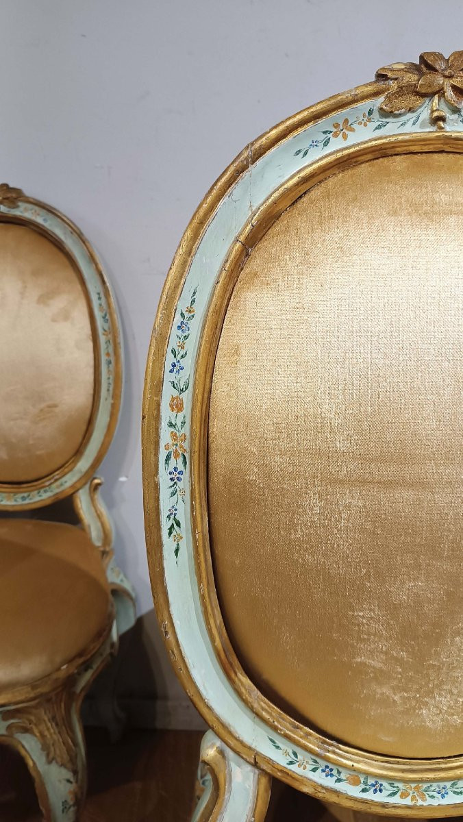 SIX CHAISES LOUIS XV EN BOIS LAQUÉ, PEINT ET DORÉ MILIEU DU 18ème SIÈCLE-photo-3