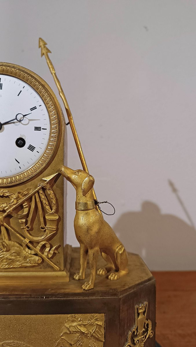 PENDULE EN BRONZE DORÉ À L'EFFIGIE D'ADONIS FIN DU 18ème SIÈCLE-photo-3