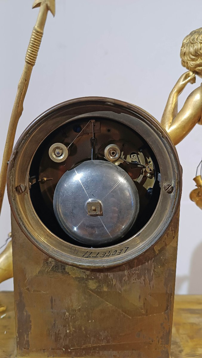 PENDULE EN BRONZE DORÉ À L'EFFIGIE D'ADONIS FIN DU 18ème SIÈCLE-photo-5