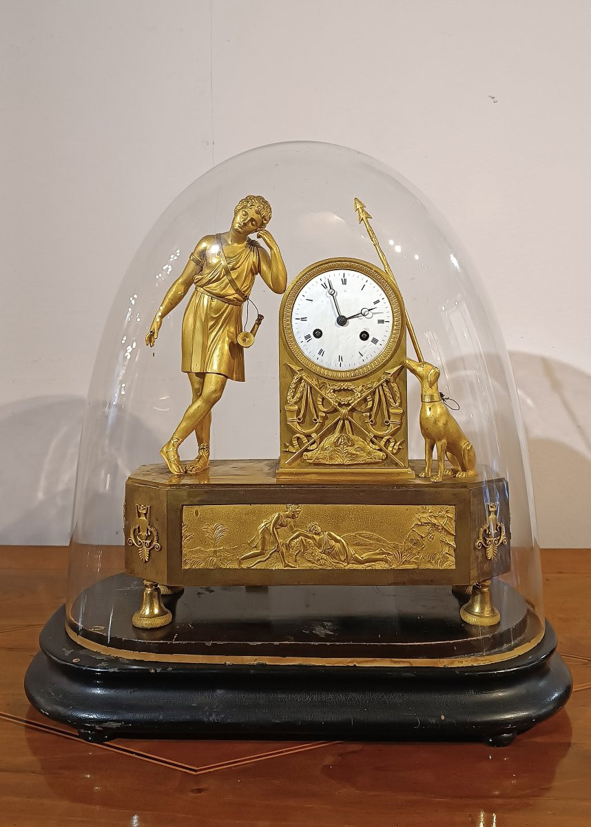 PENDULE EN BRONZE DORÉ À L'EFFIGIE D'ADONIS FIN DU 18ème SIÈCLE-photo-6