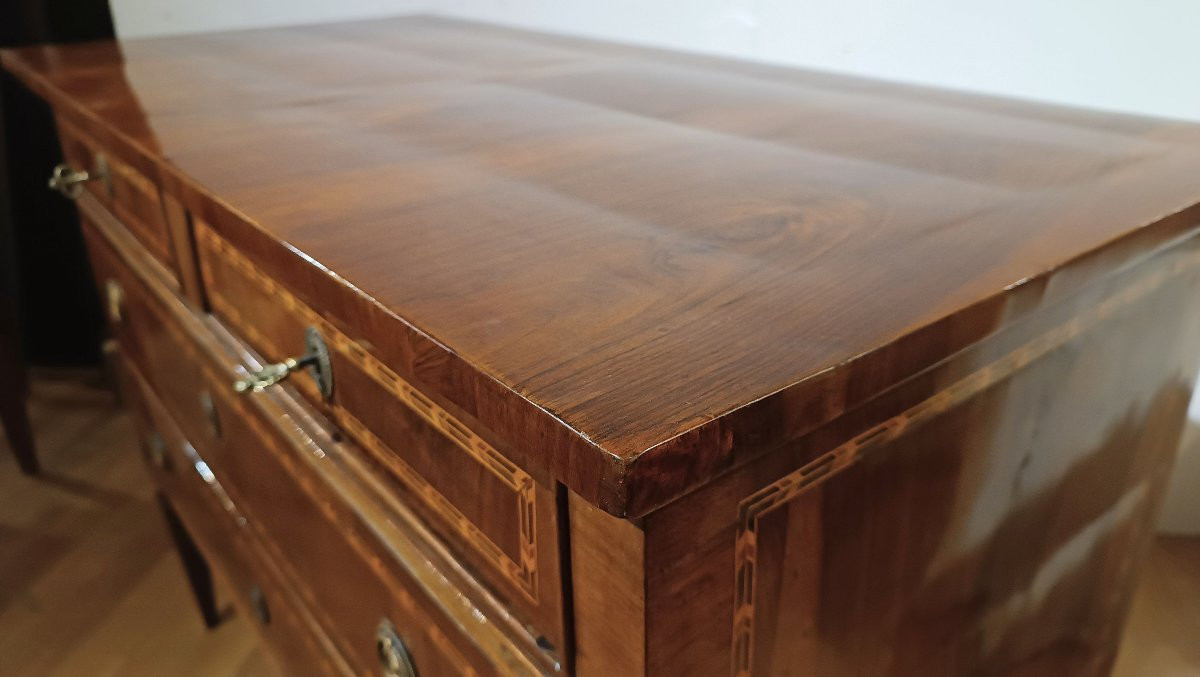 COMMODE NÉOCLASSIQUE EN PLUME DE NOYER SECONDE MOITIÉ DU 18ème SIÈCLE-photo-5