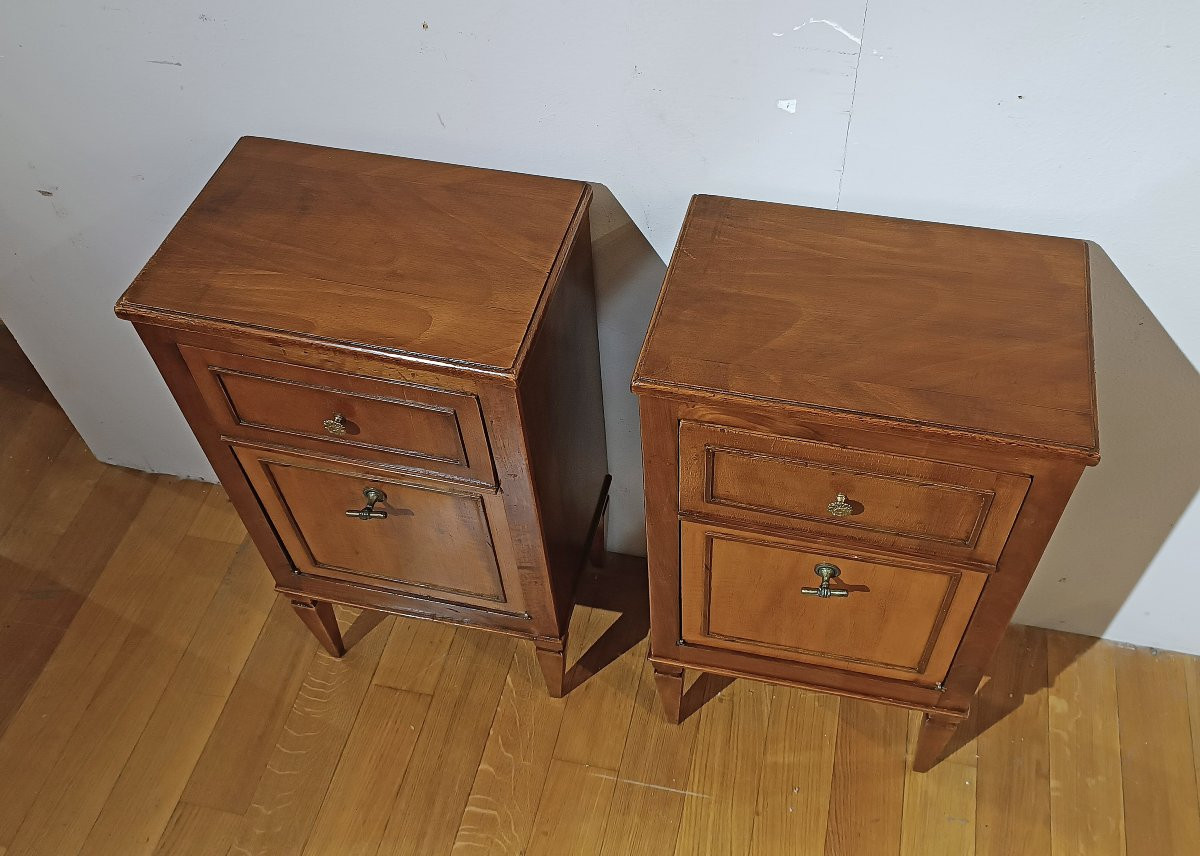 Late 18th Century Pair Of Louis XIV Walnut Bedside Tables-photo-3