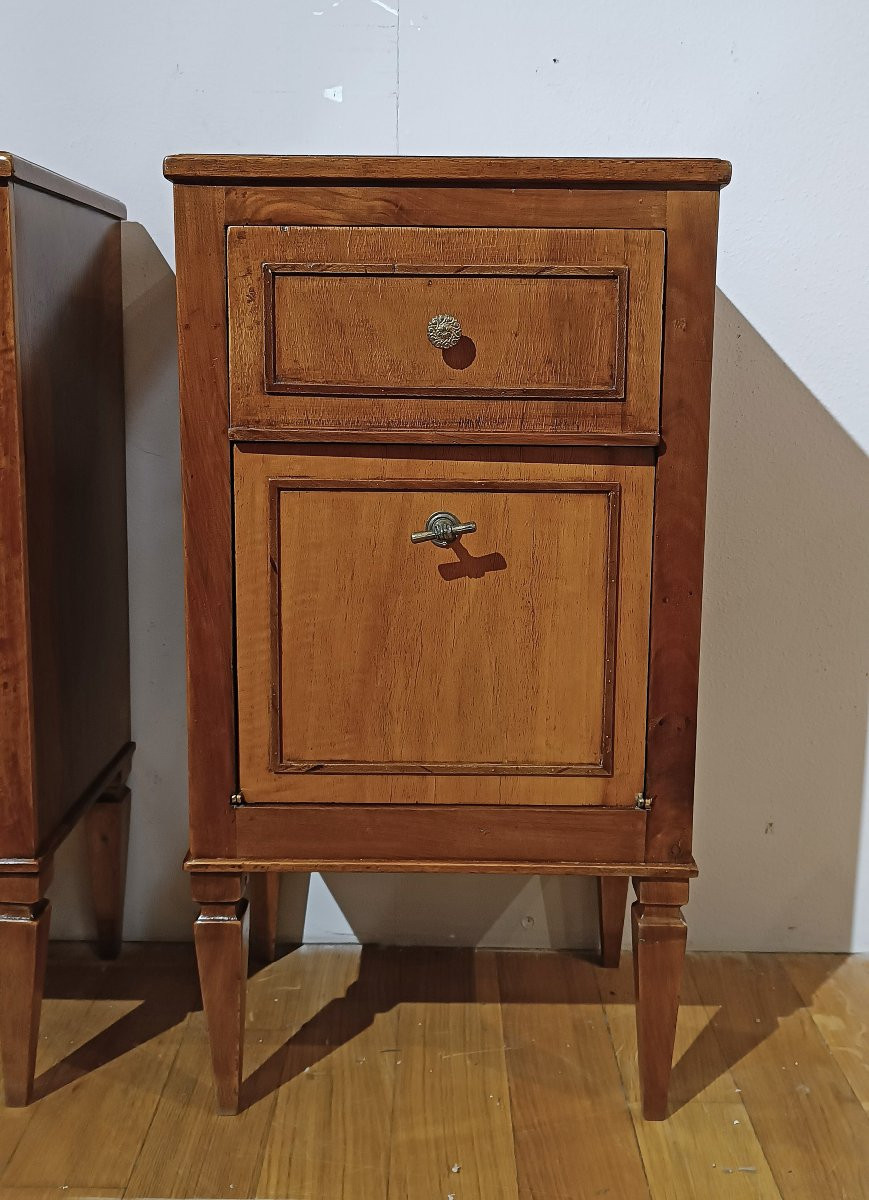 Late 18th Century Pair Of Louis XIV Walnut Bedside Tables-photo-4
