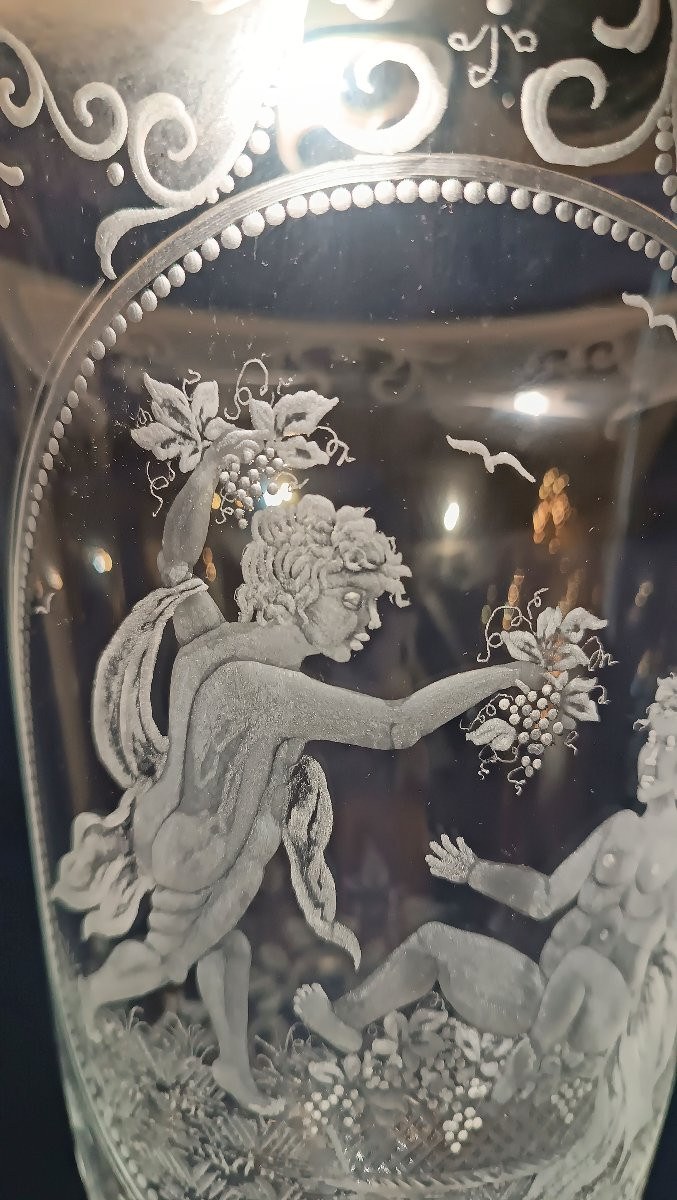 Late 18th-early 19th Century Engraved Murano Glass Vase-photo-2