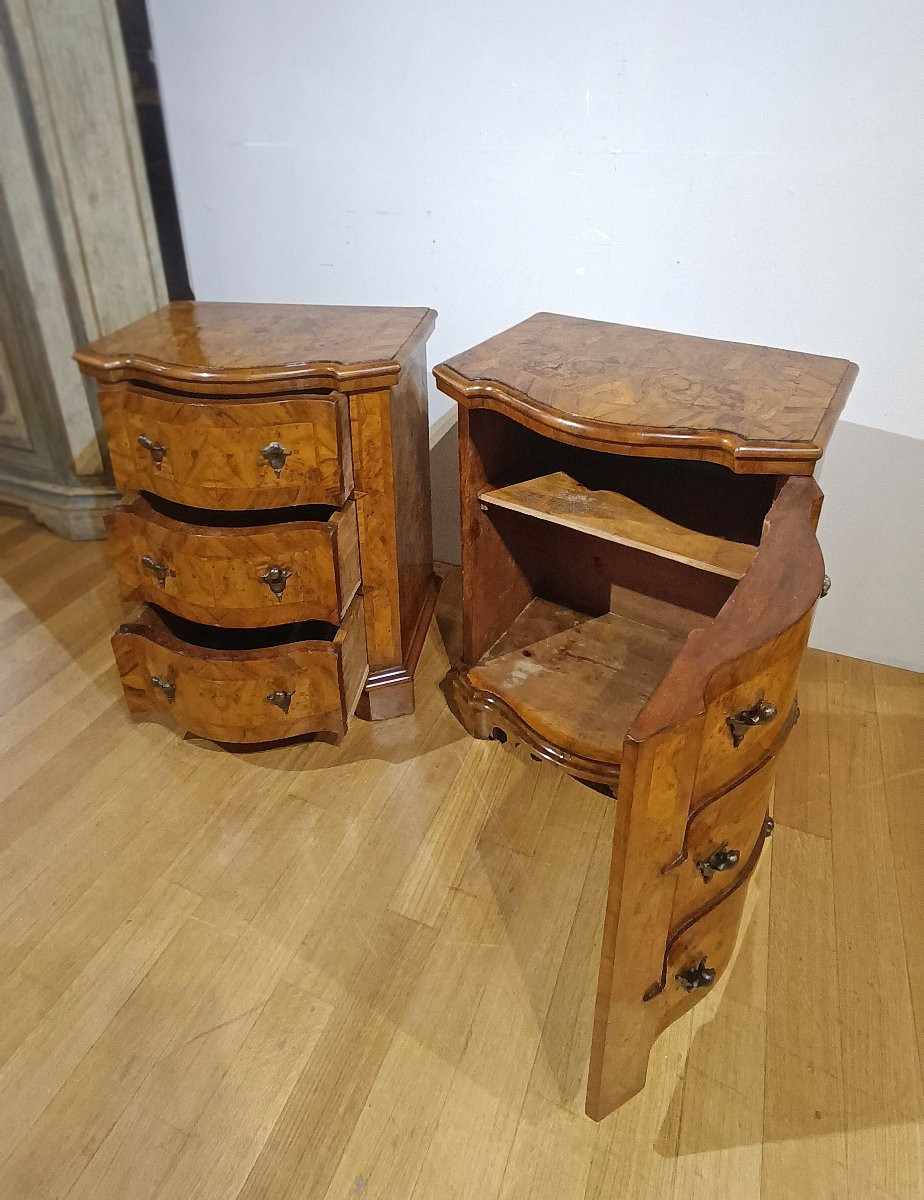 First Half Of The 18th Century Pair Of Louis XIV Slab Bedside Tables-photo-1