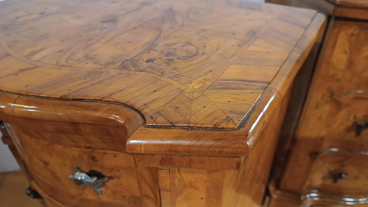 First Half Of The 18th Century Pair Of Louis XIV Slab Bedside Tables-photo-3