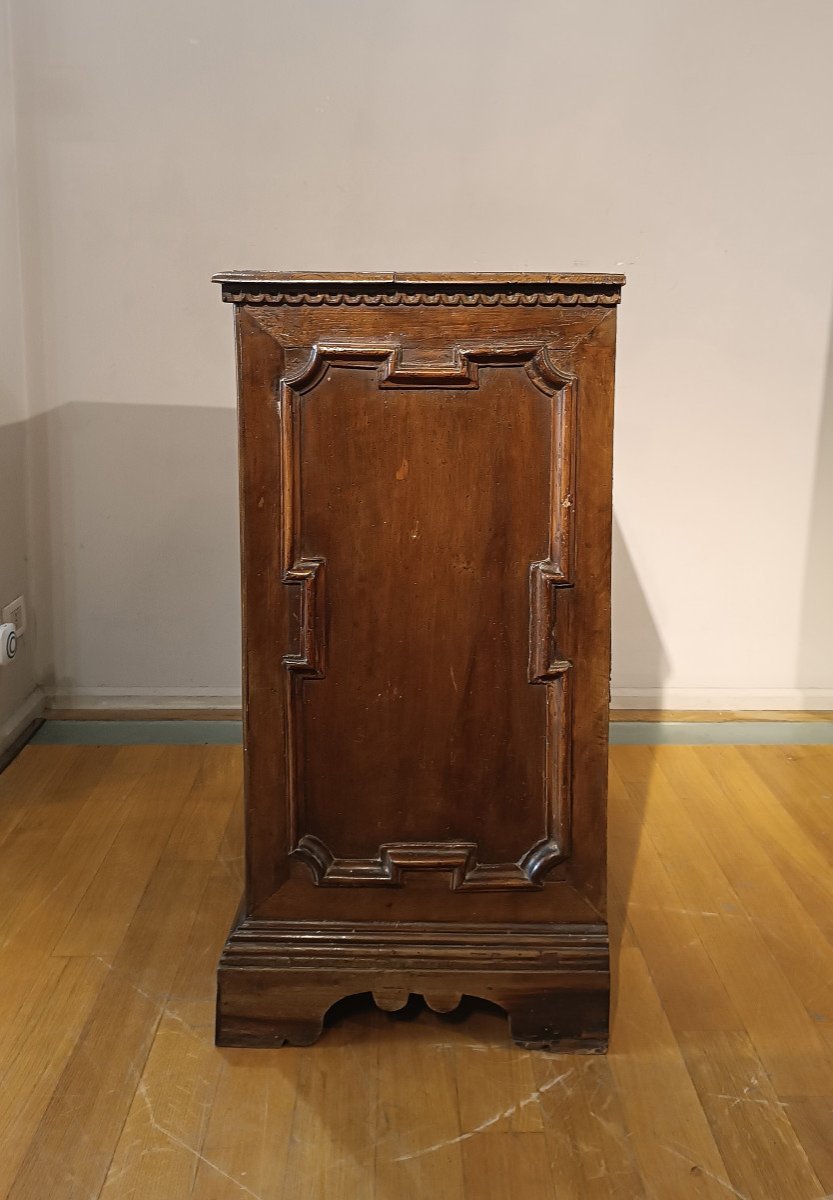 End Of 17th Century Louis XIV Walnut Chest -photo-4