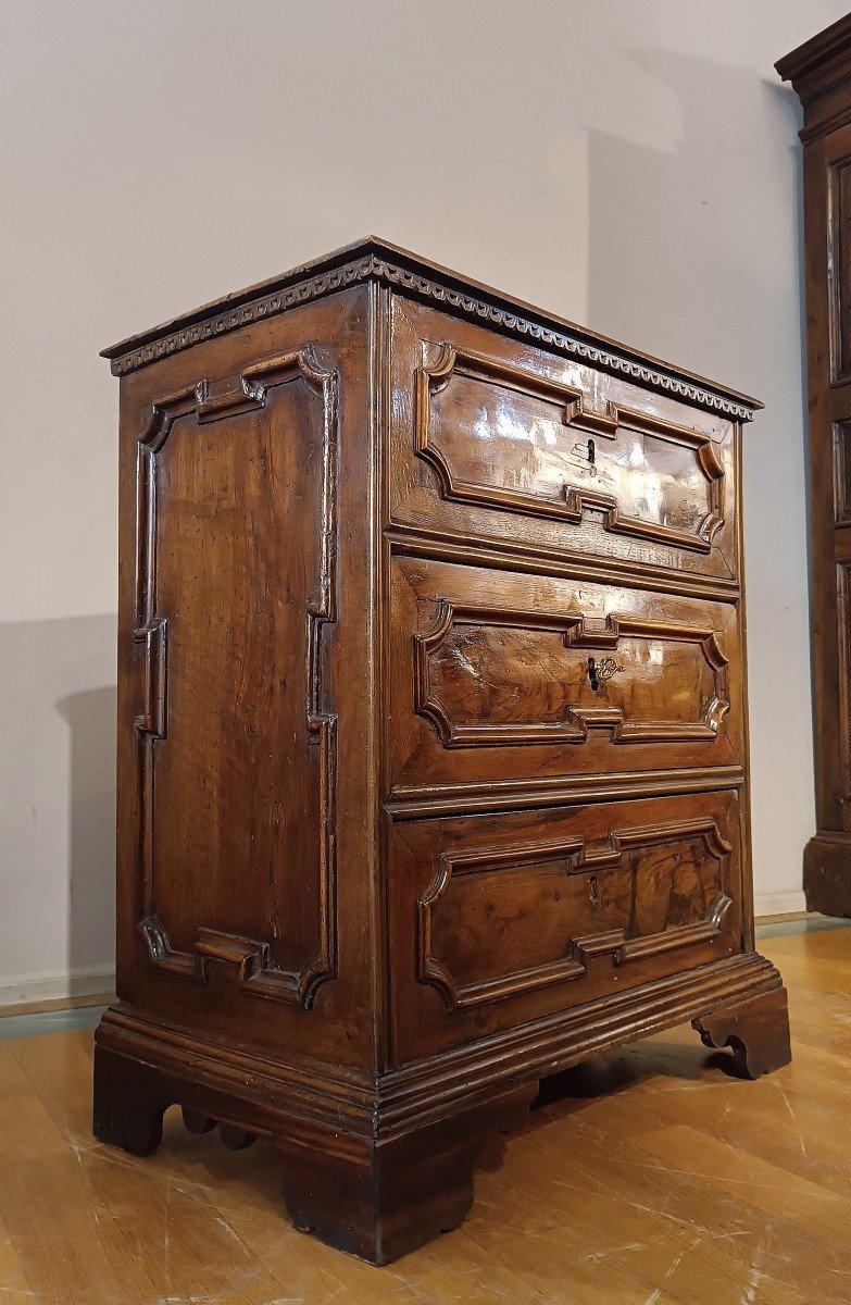 End Of 17th Century Louis XIV Walnut Chest -photo-1