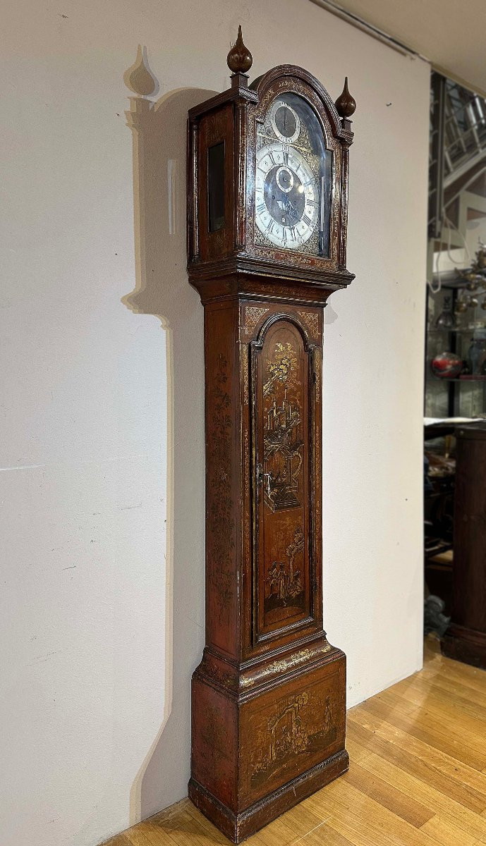 PENDULE À TOUR EN LAQUE VÉNITE MILIEU DU 18ème SIÈCLE-photo-3