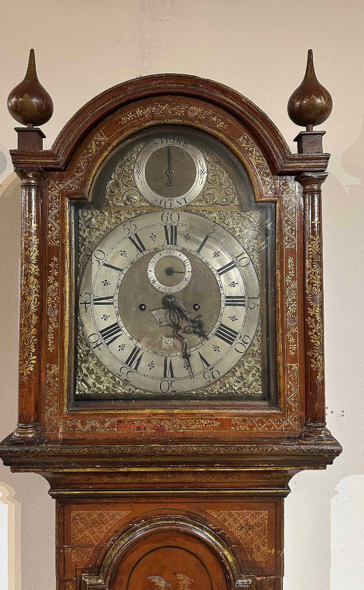 PENDULE À TOUR EN LAQUE VÉNITE MILIEU DU 18ème SIÈCLE-photo-1