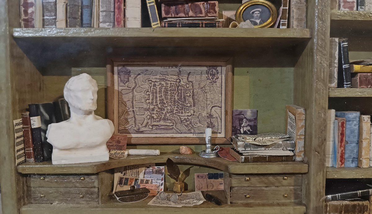 Late 19th Century Miniature Bookcase-photo-4