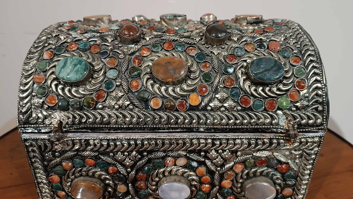 19th Century Jewelry Box With Stones-photo-2