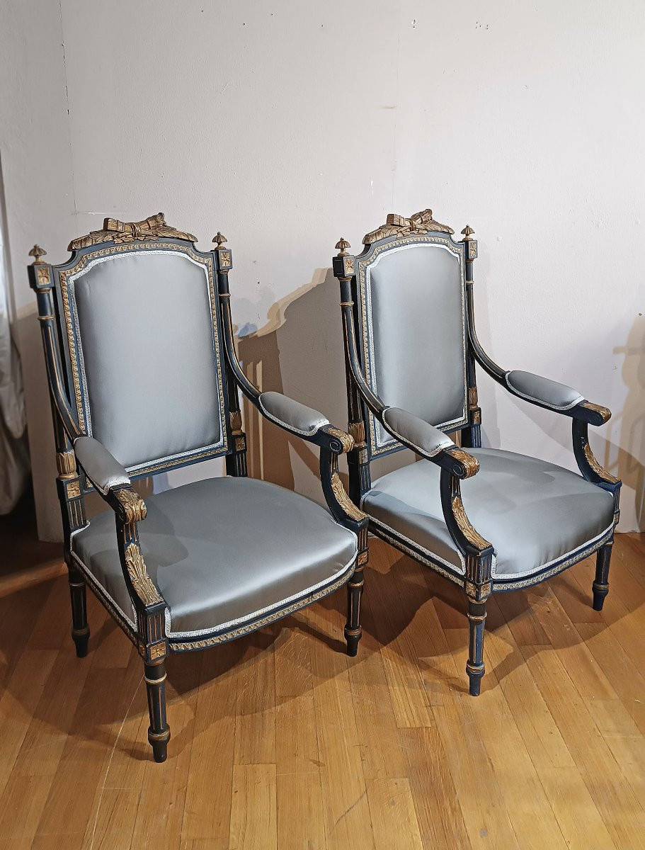 Late 18th Century Pair Of Neoclassical Armchairs -photo-3