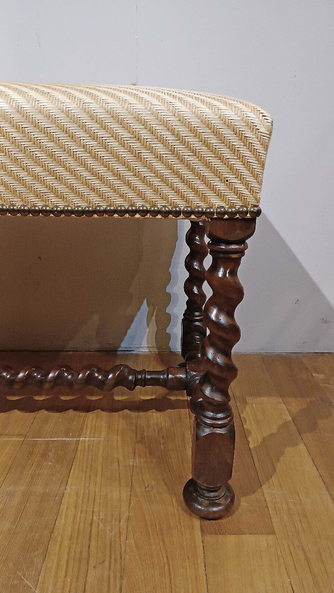 PAIRE DE TABOURETS EN NOYER SECONDE MOITIÉ DU 17ème SIÈCLE-photo-2