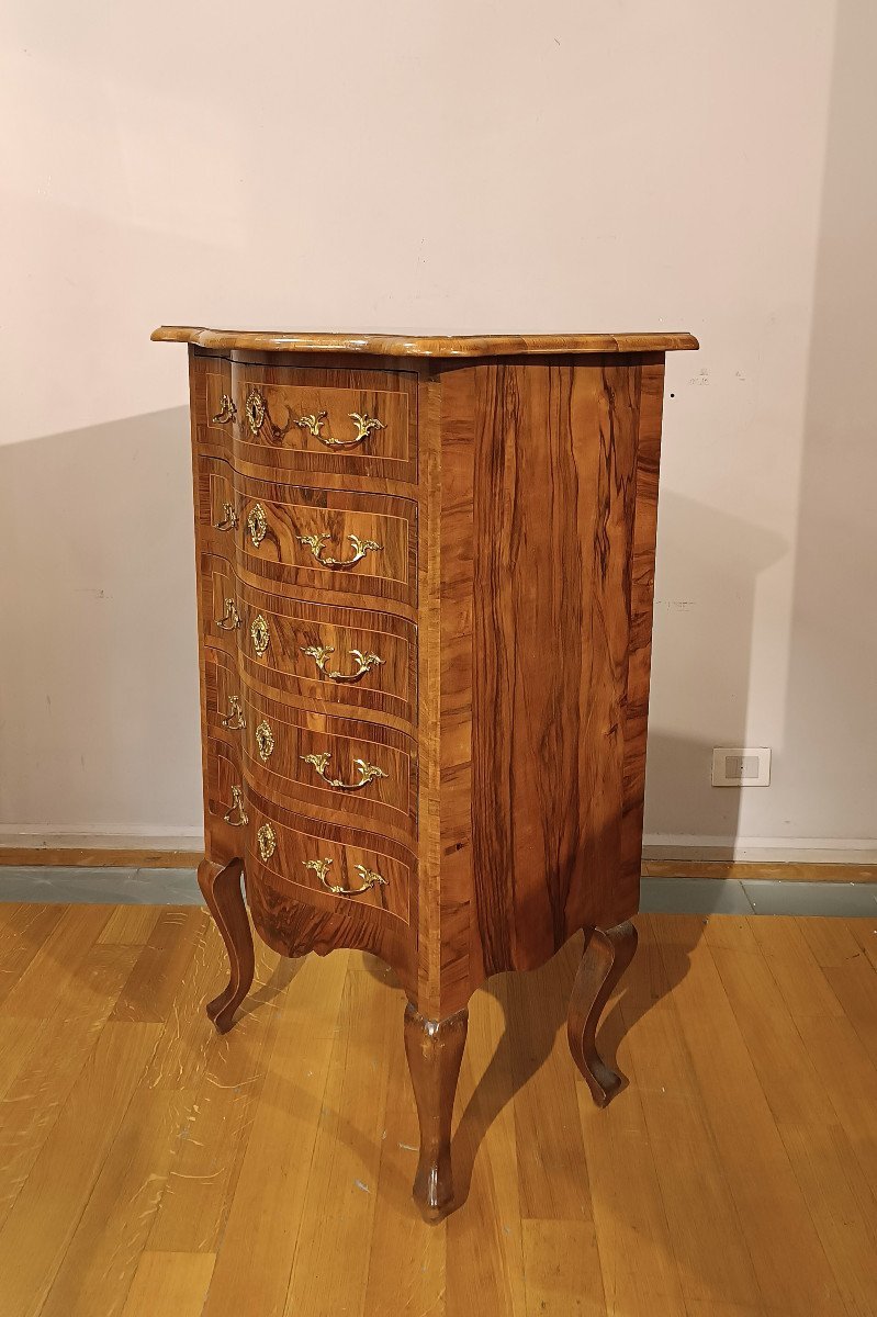  First Half Of The 19th Century Small Walnut Chest Of Drawers-photo-3