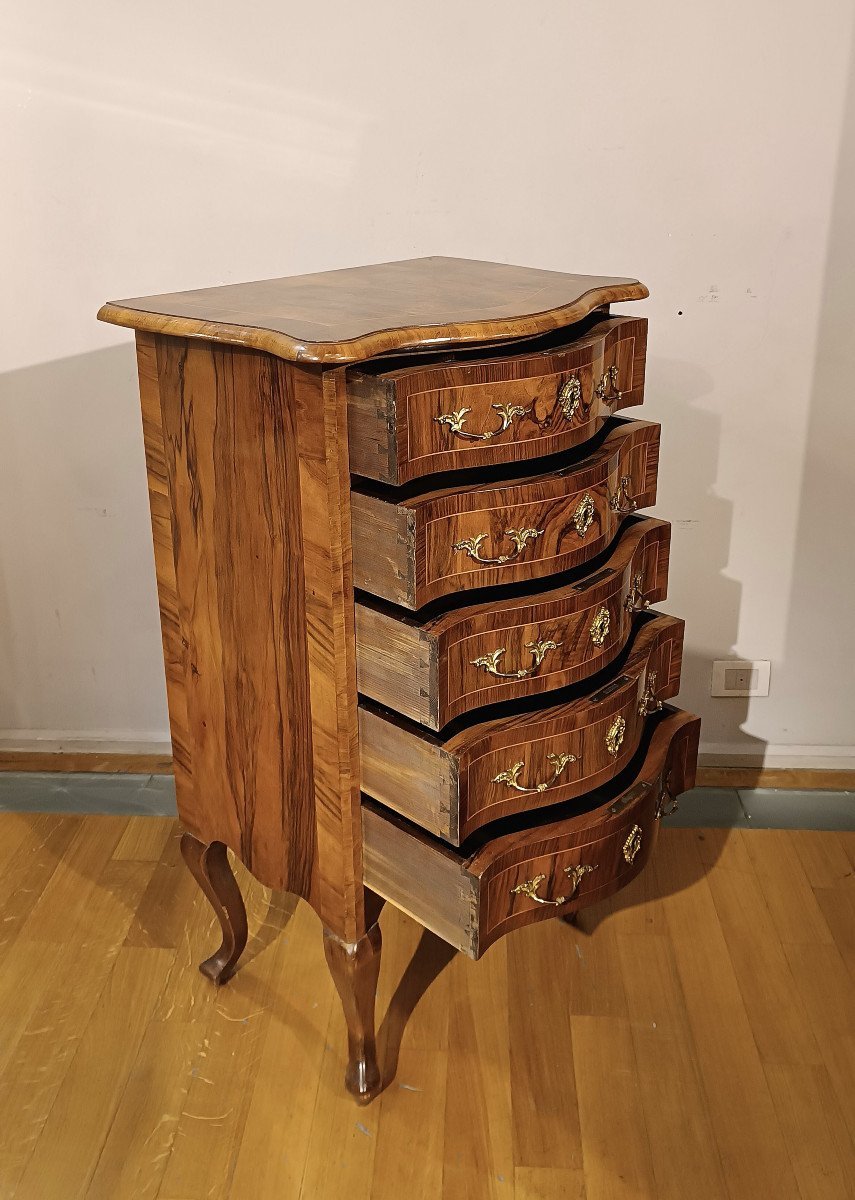  First Half Of The 19th Century Small Walnut Chest Of Drawers-photo-3