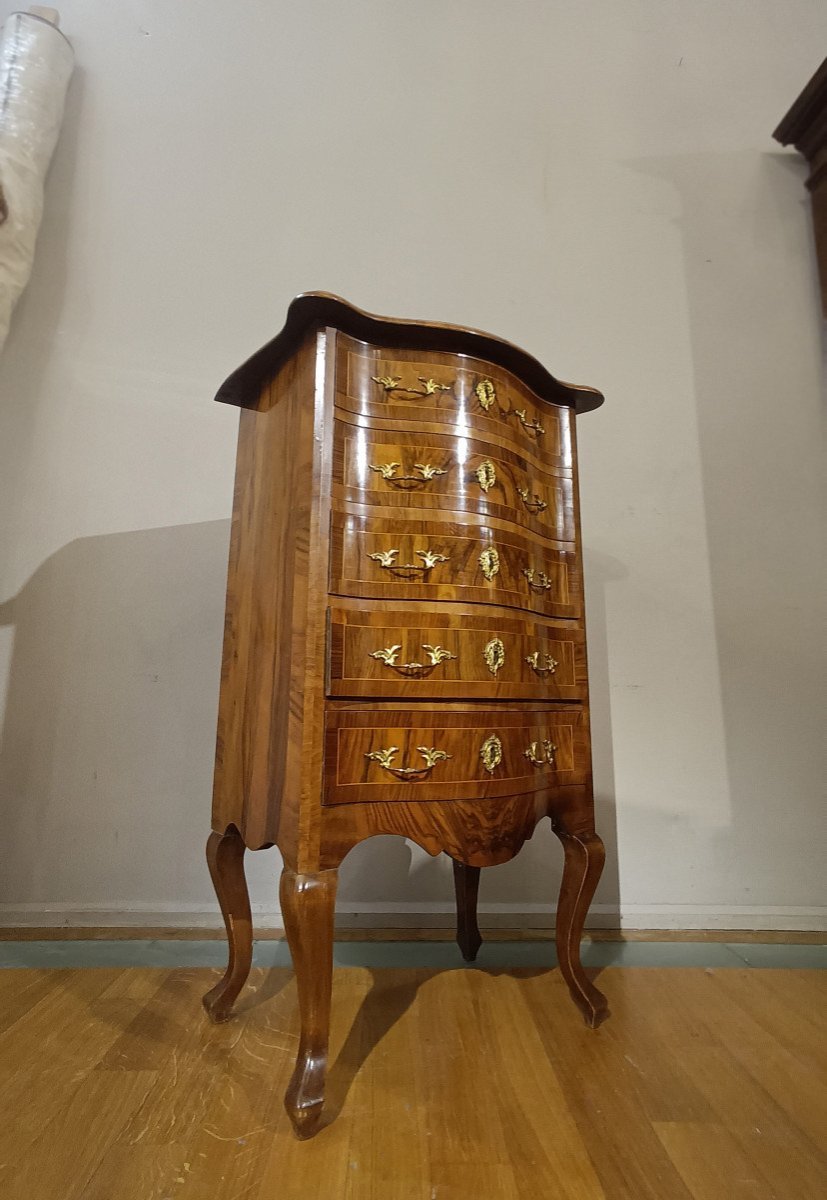  First Half Of The 19th Century Small Walnut Chest Of Drawers-photo-5