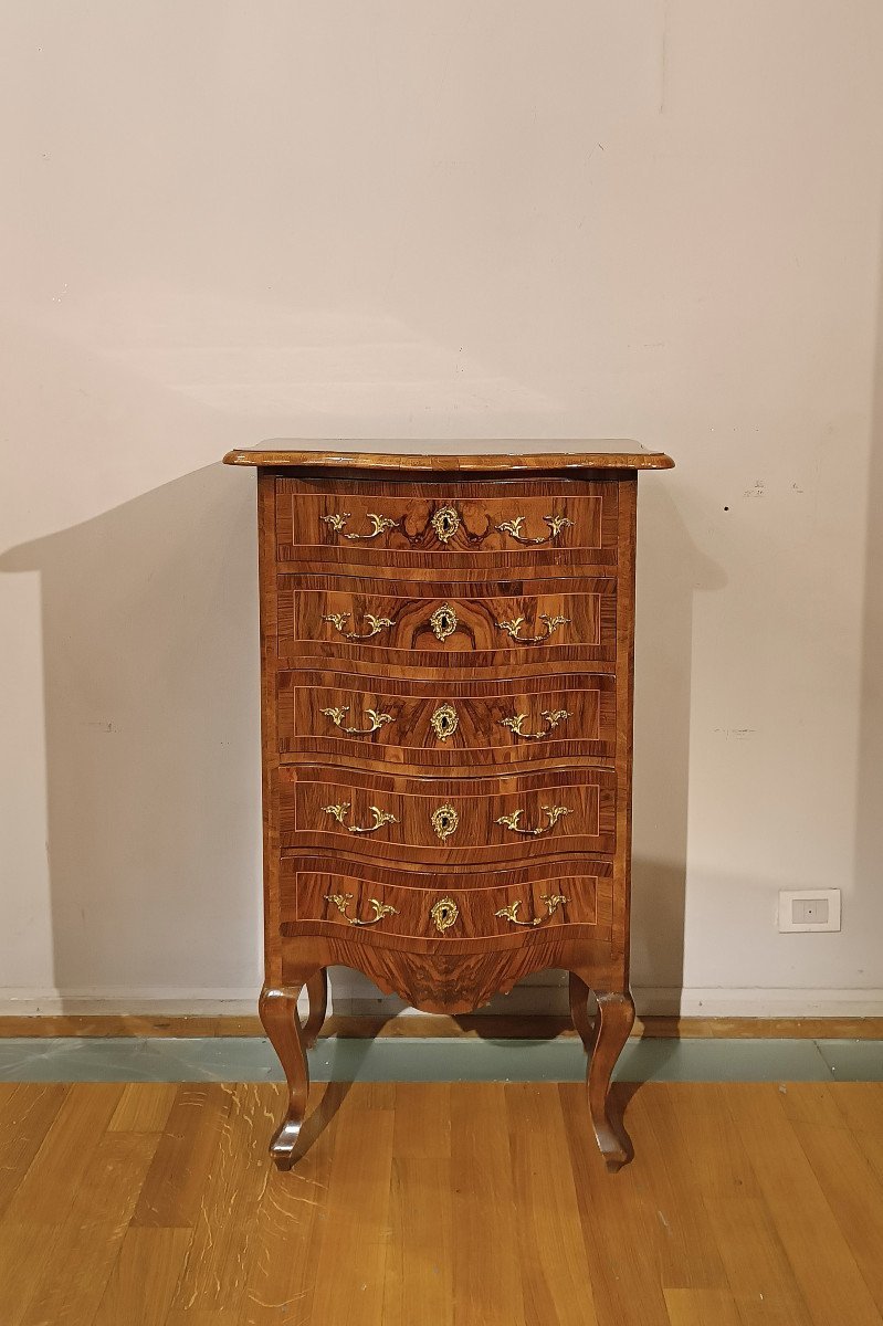  First Half Of The 19th Century Small Walnut Chest Of Drawers-photo-8