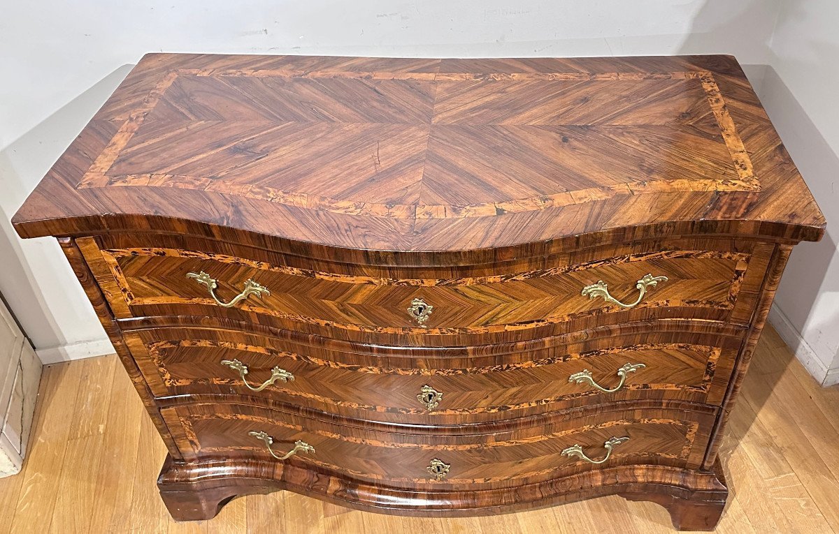 First Half Of The 18th Century Venetian Chest-photo-3