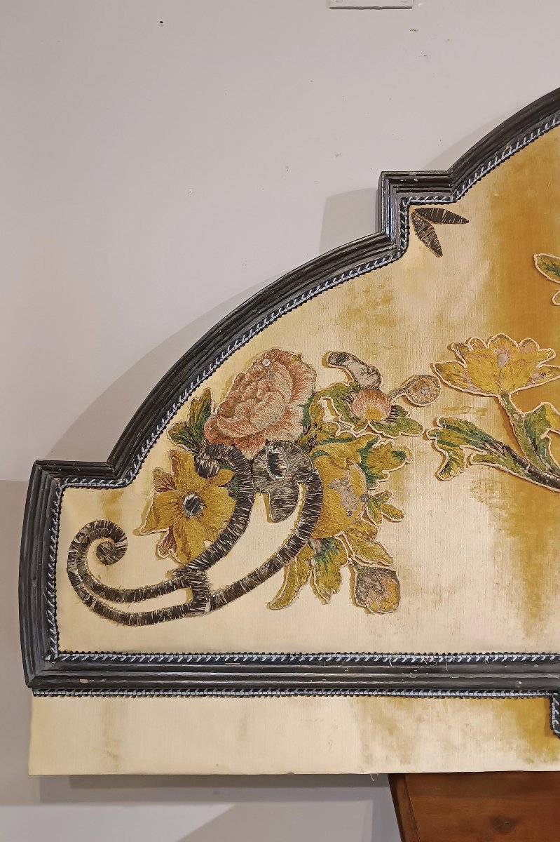 TÊTE DE LIT DOUBLE AVEC BRODERIE MILIEU DU 18ème SIÈCLE-photo-4