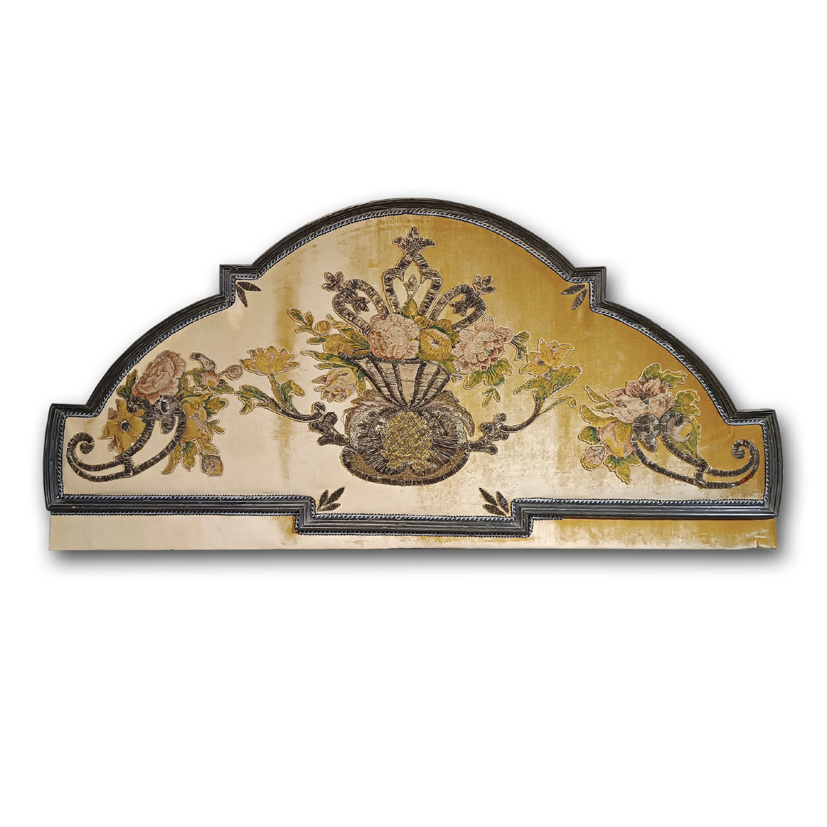 TÊTE DE LIT DOUBLE AVEC BRODERIE MILIEU DU 18ème SIÈCLE