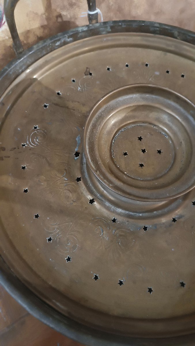 CHAUFFE-ALIMENTS EN LAITON GAUFRÉ FIN DU 17ème SIÈCLE-photo-3