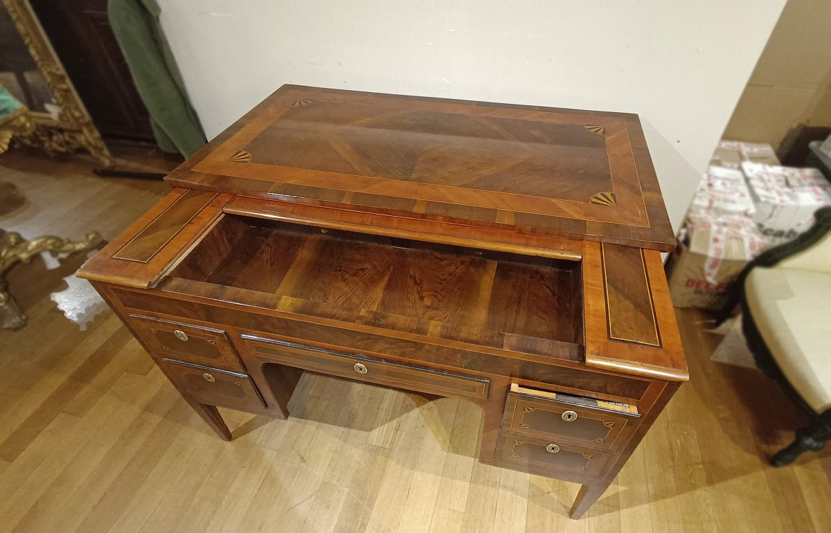 BUREAU NÉOCLASSIQUE À MARQUETERIES FIN DU 18ème SIÈCLE-photo-1