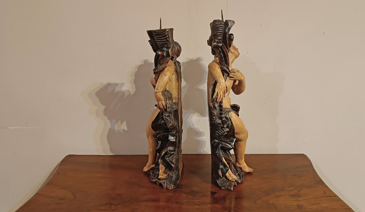 PAIRE DE CANDÉLABRES EN BOIS PEINT MILIEU DU 18ème SIÈCLE-photo-4