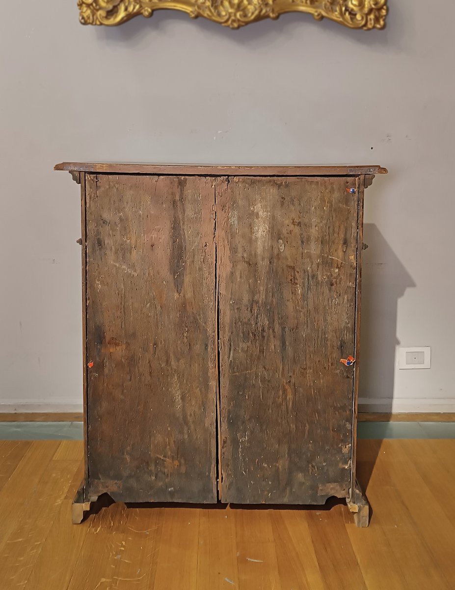 PETITE COMMODE EN NOYER BLONDE DÉBUT DU 17ème SIÈCLE-photo-4