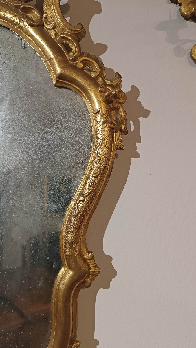 PAIRE DE MIROIRS DORÉS LOUIS XV MILIEU DU 18ème SIÈCLE-photo-2