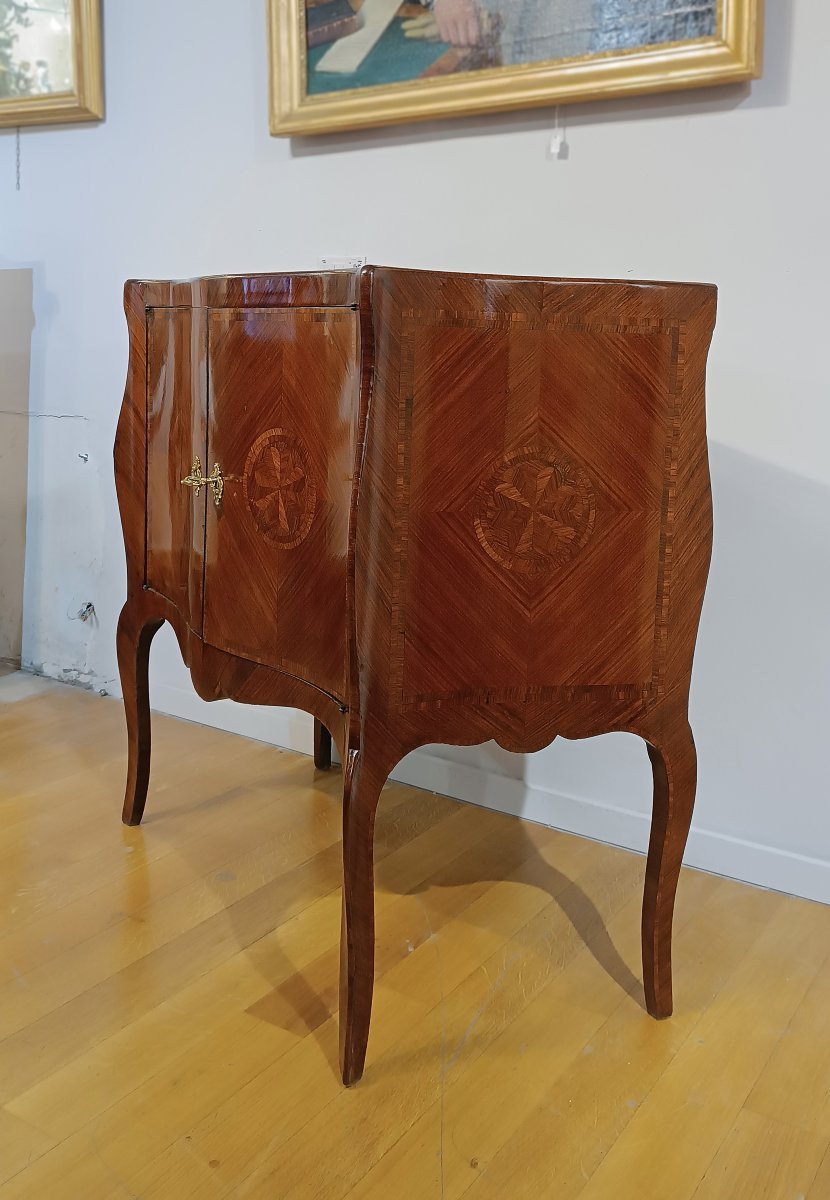 Mid-18th Century Small Sideboard With Inlays -photo-2