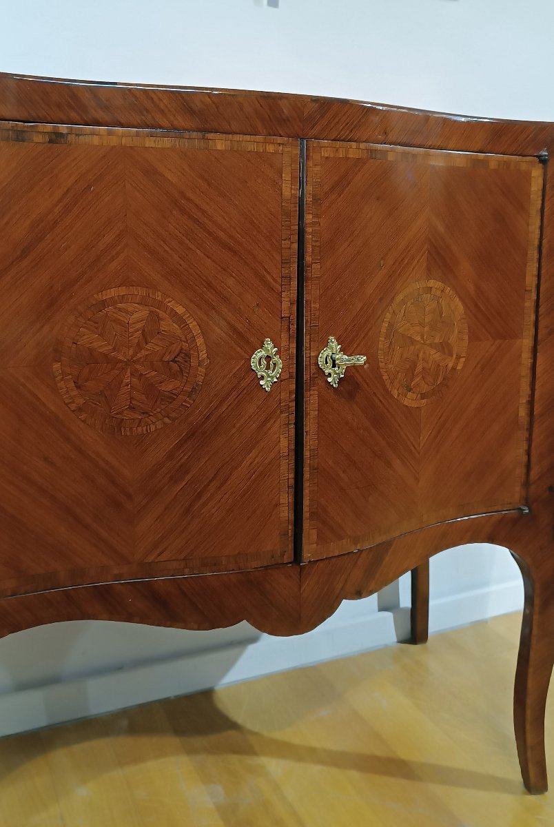 Mid-18th Century Small Sideboard With Inlays -photo-3